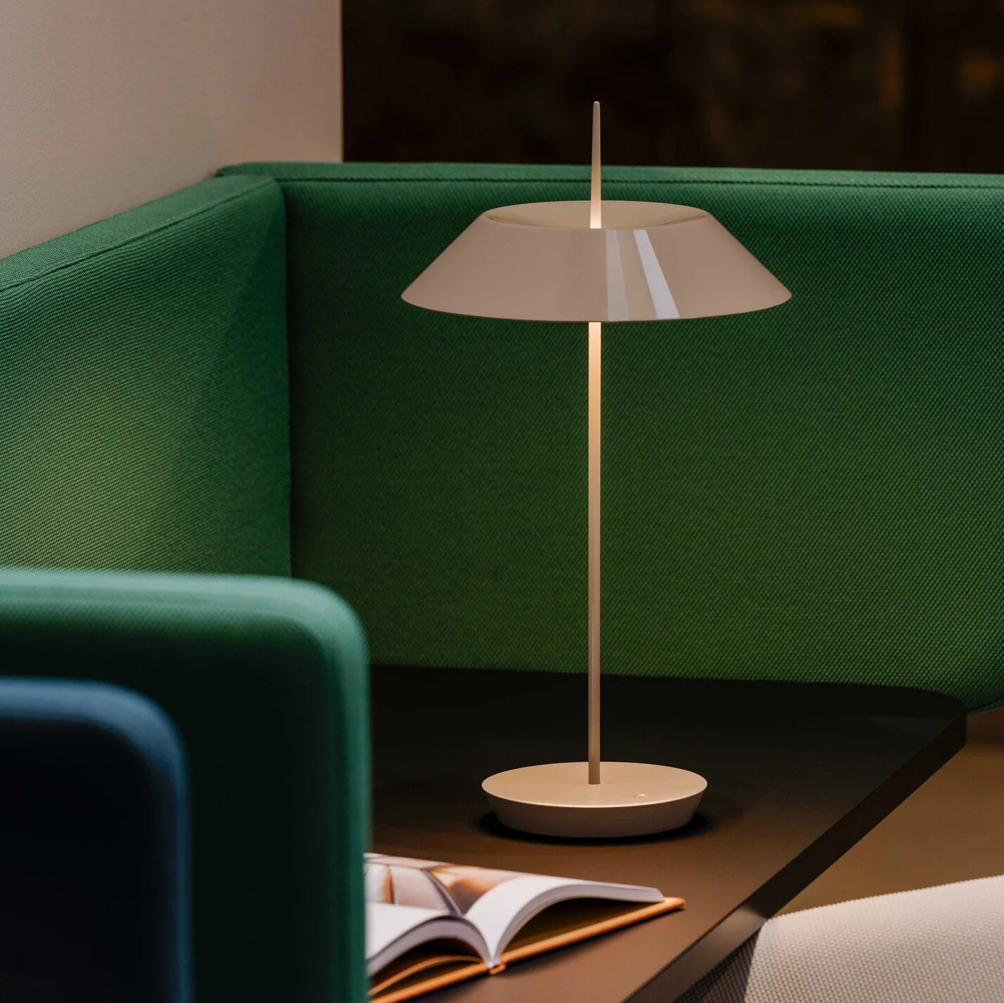 Настольная лампа Mayfair Mini 5495 от Vibia