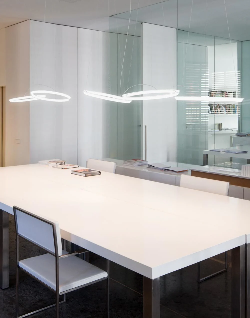 подвесных светильников Halo от Vibia