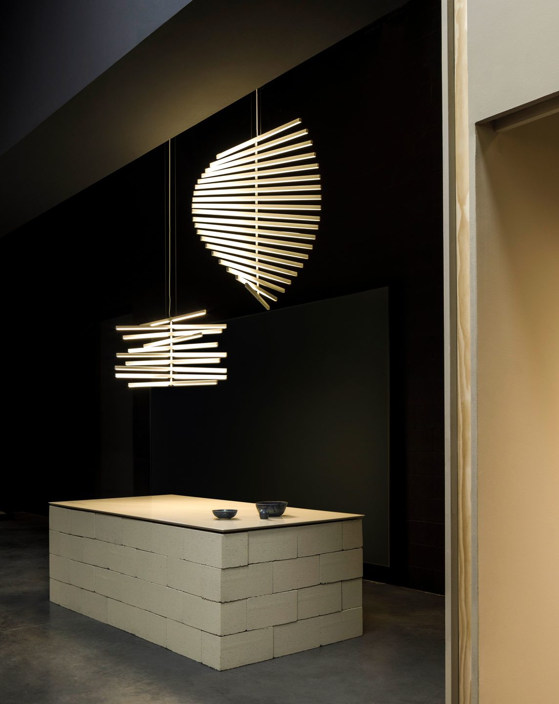 Коллекция подвесных светильников Rhythm Vertical от Vibia
