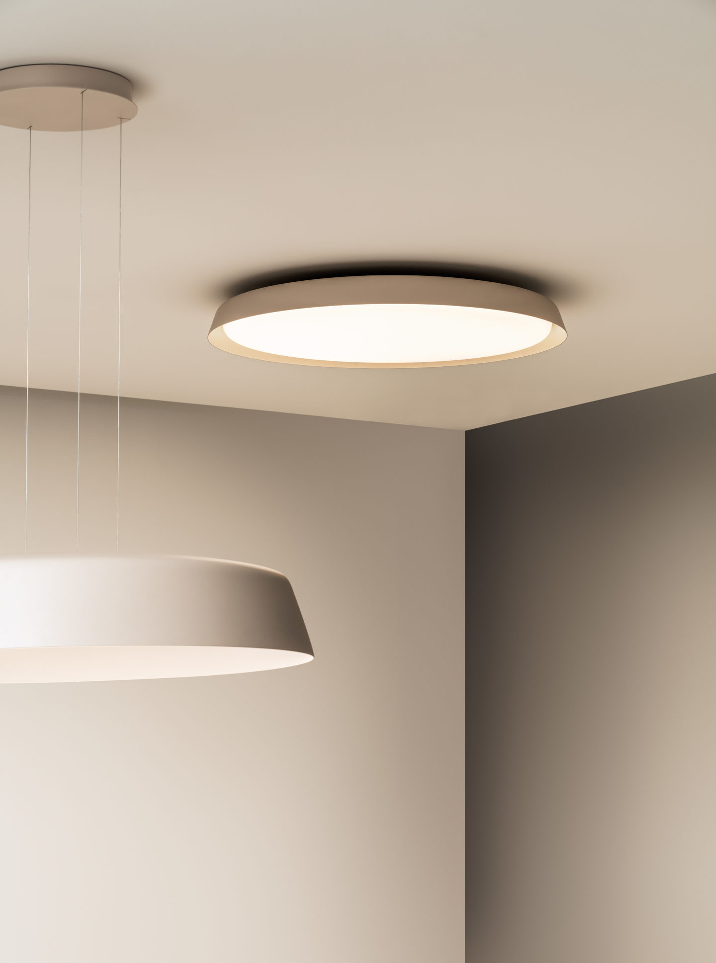 Подвесные светильники Bigger от Vibia