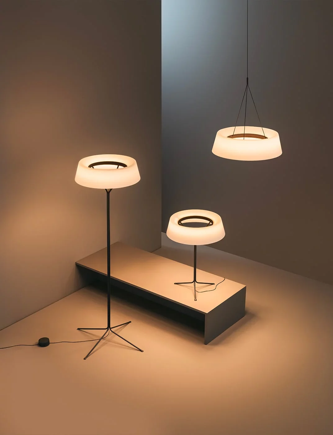 Напольный светильник Lily от Vibia