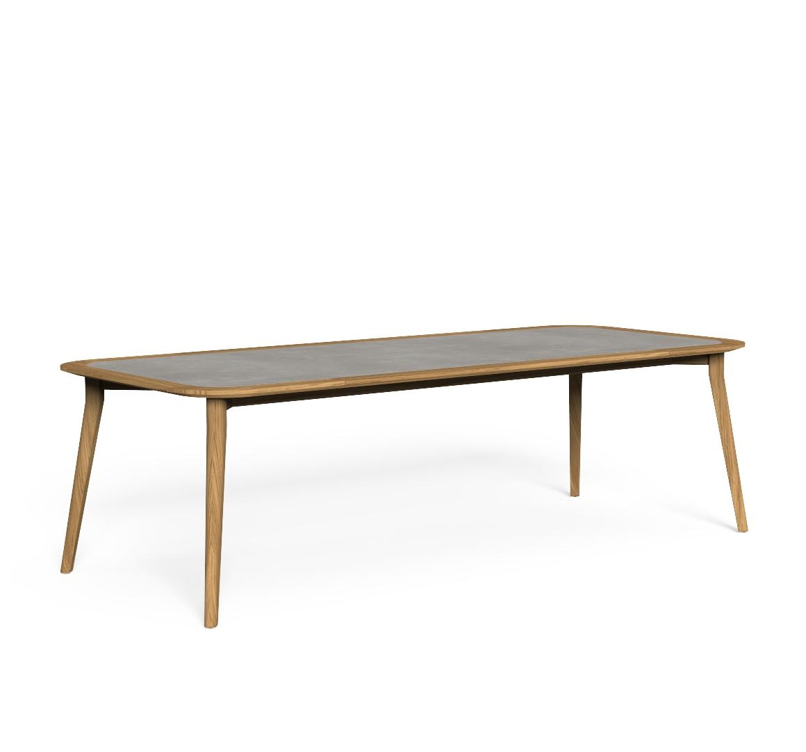 Обеденный стол Moon Teak