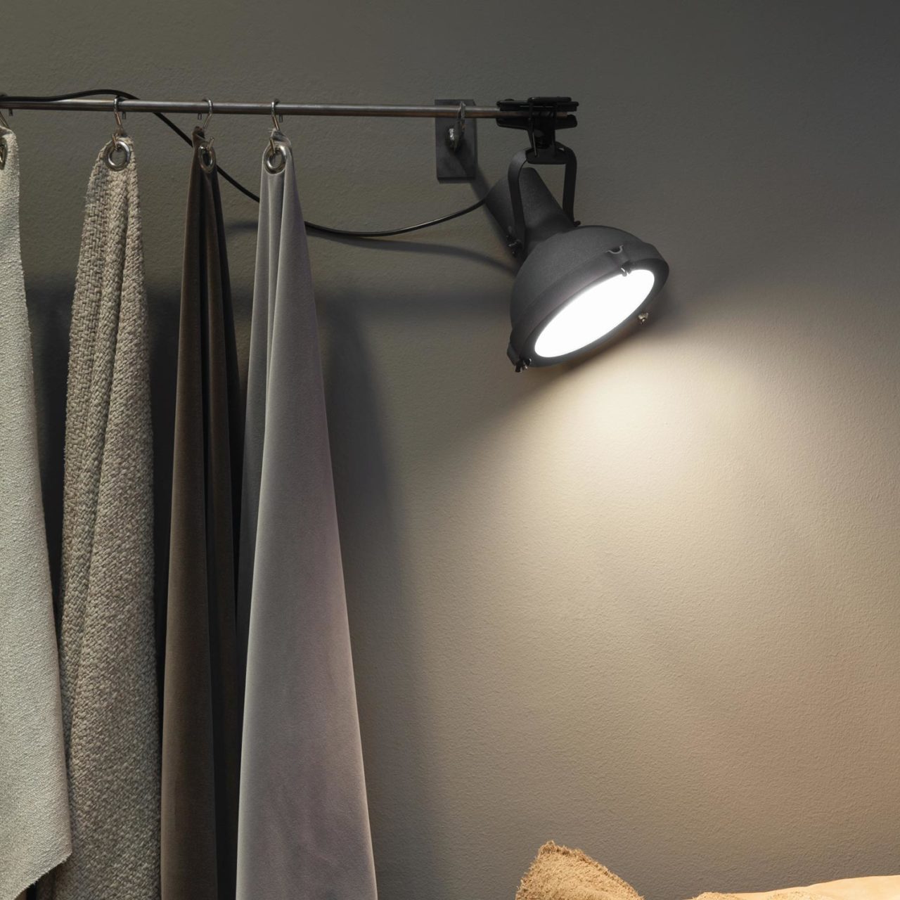 Спот Projecteur 165 Pincer Clip