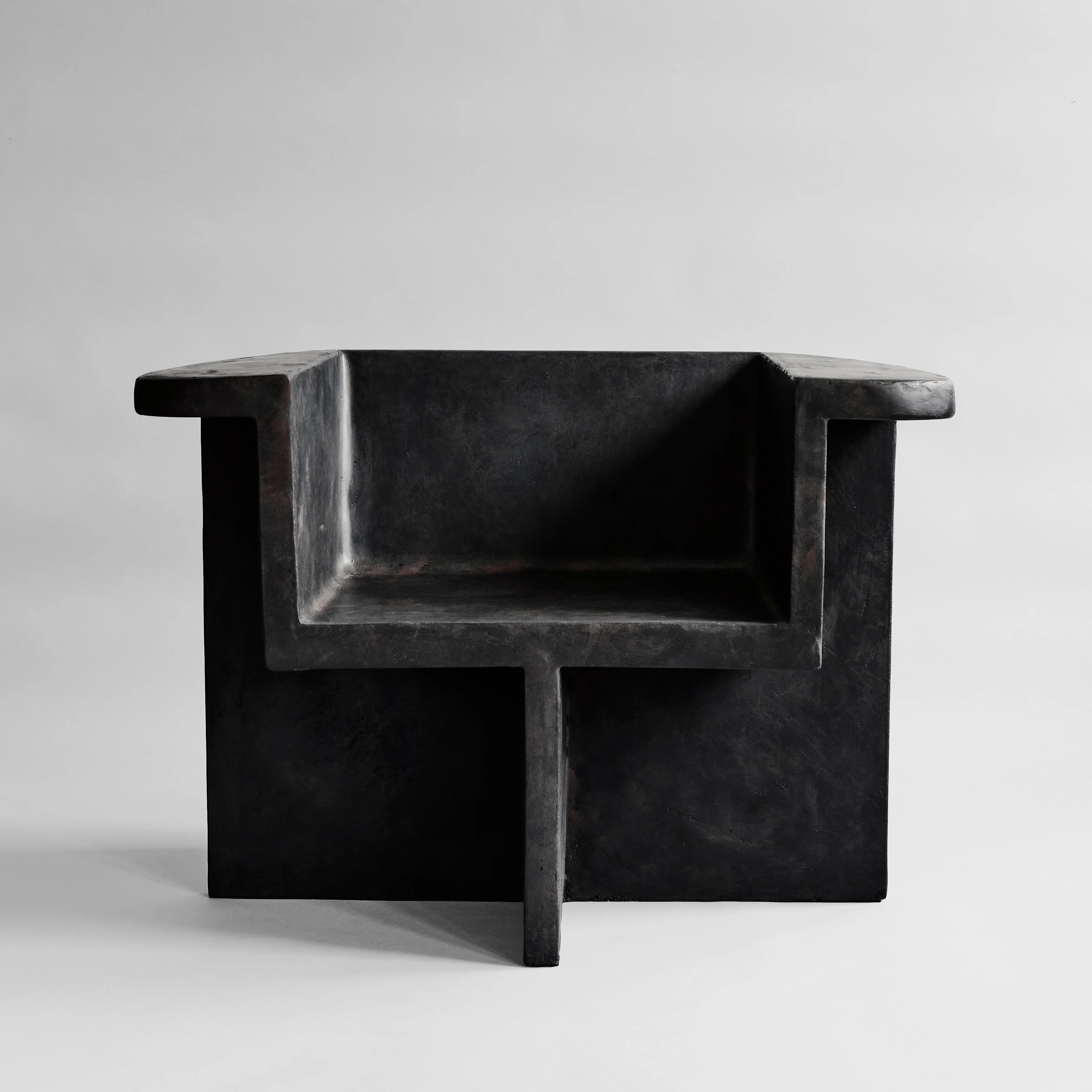 Кресло Brutus Lounge Chair — Coffee
