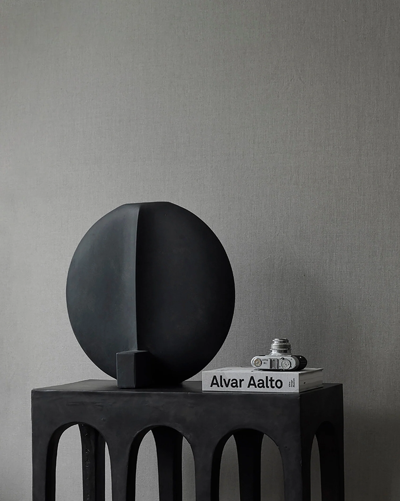 Ваза Guggenheim Big — Black