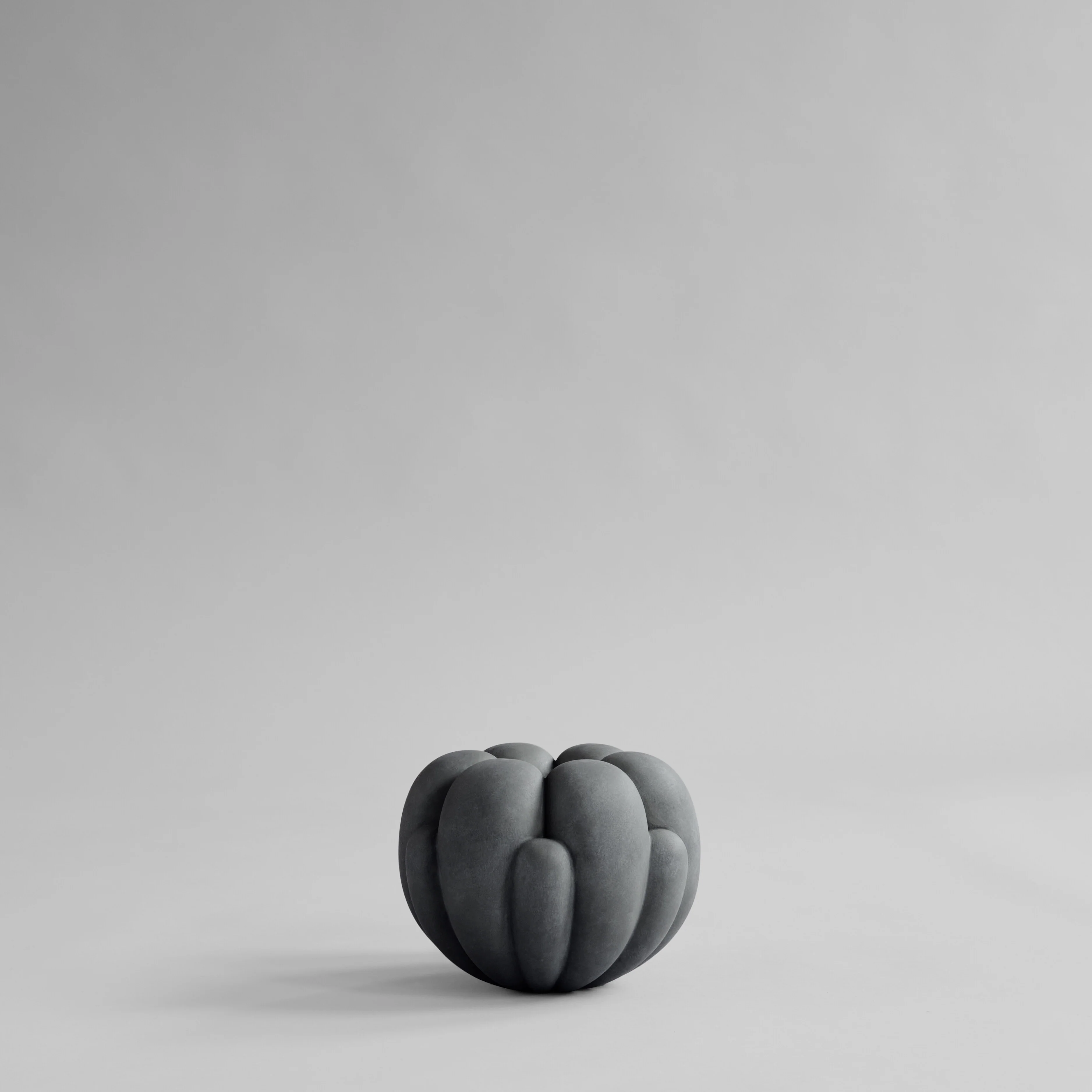 Ваза Bloom Petit — Dark Grey
