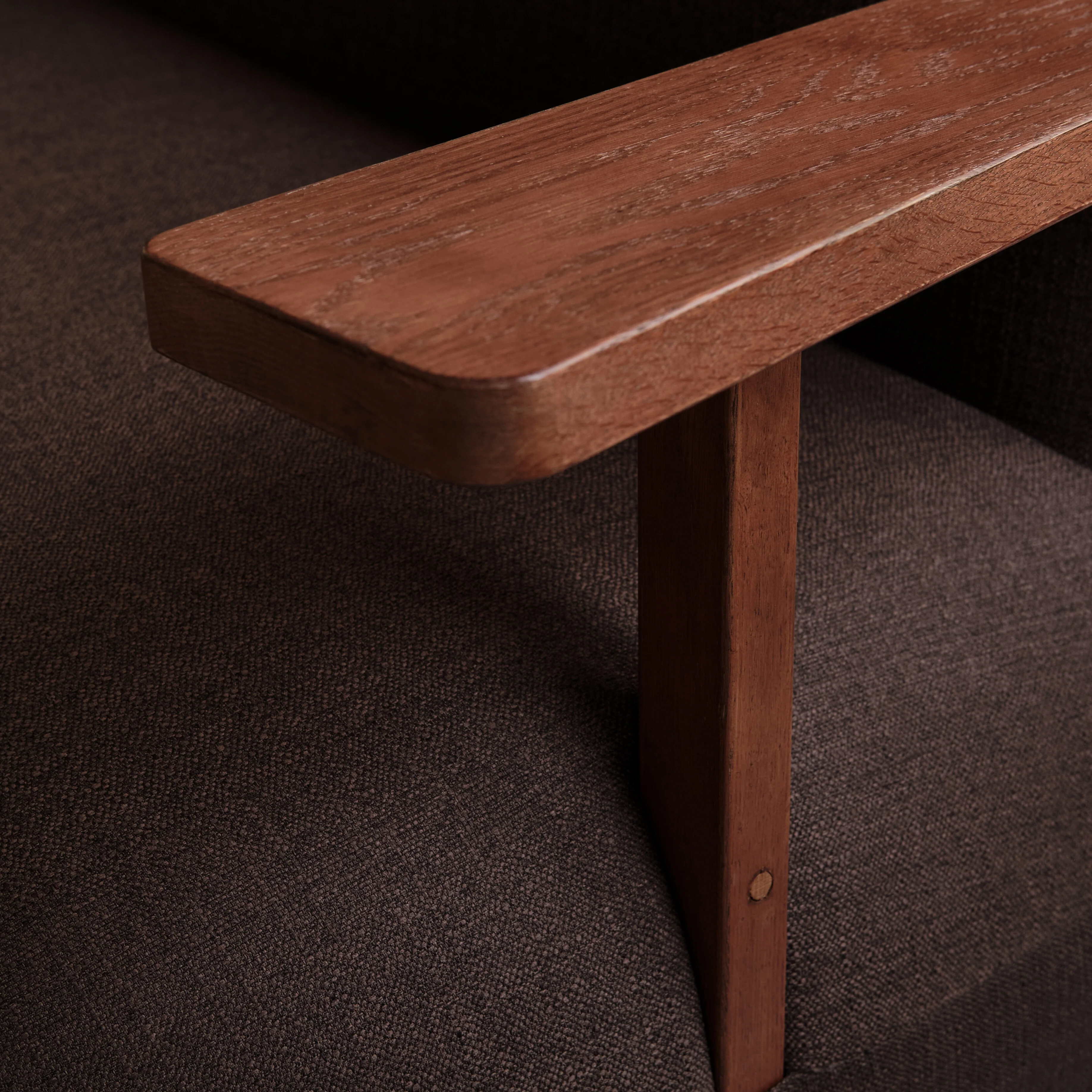 Кресло Toe Chair Armrest — Dark Brown