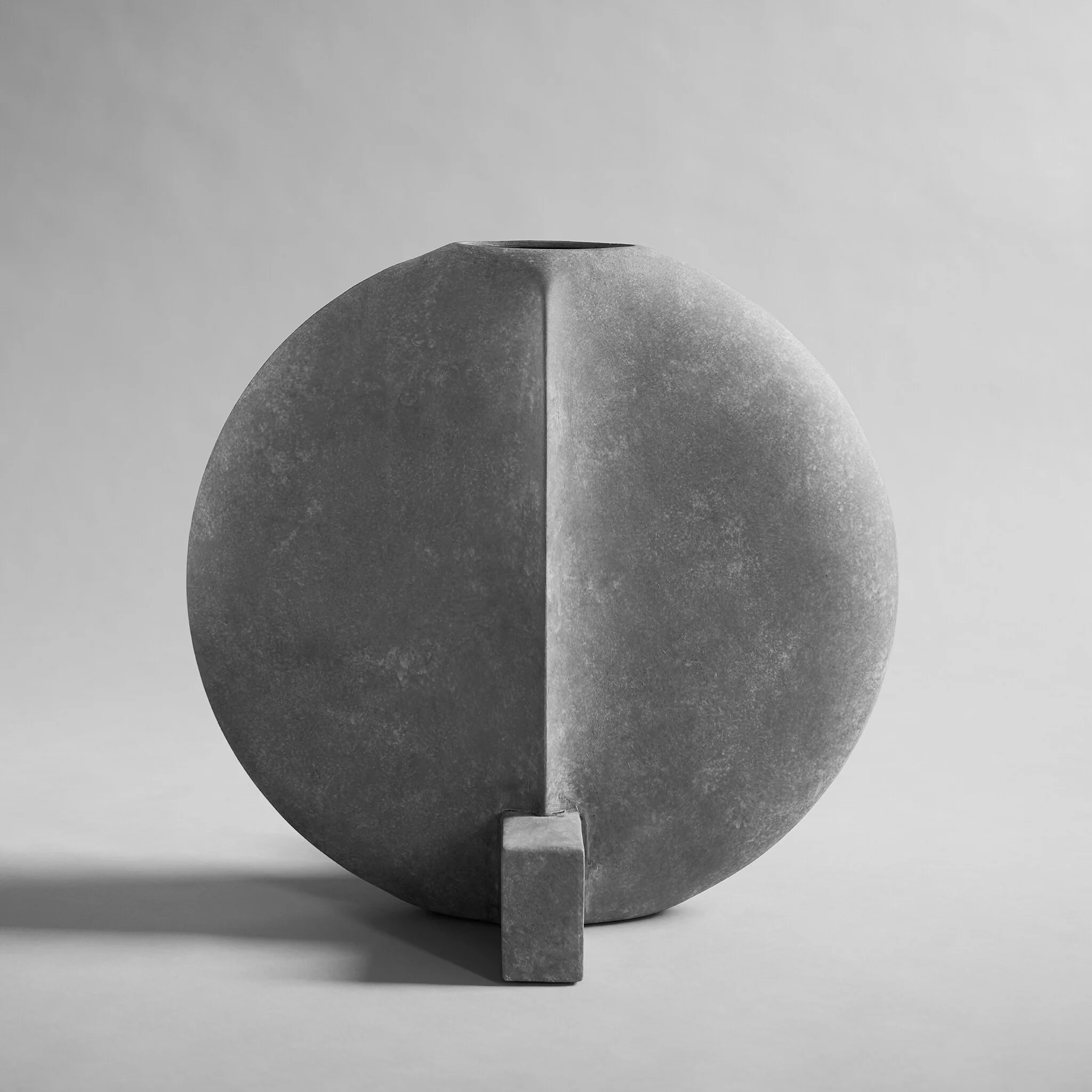 Ваза Guggenheim Big — Dark Grey