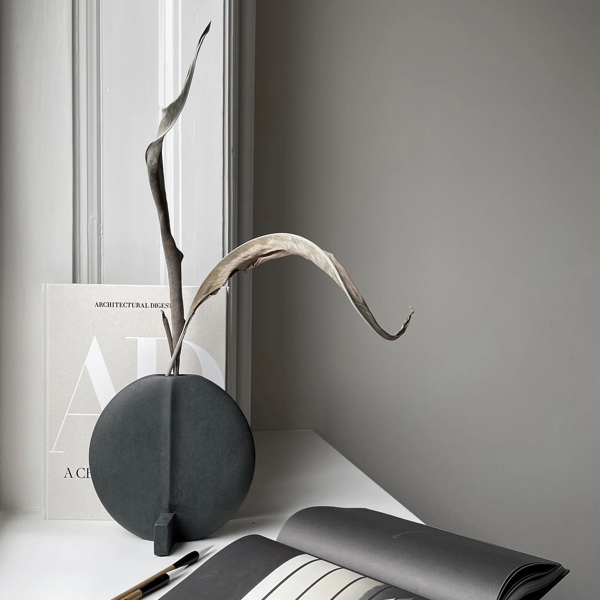 Ваза Guggenheim Petit — Black