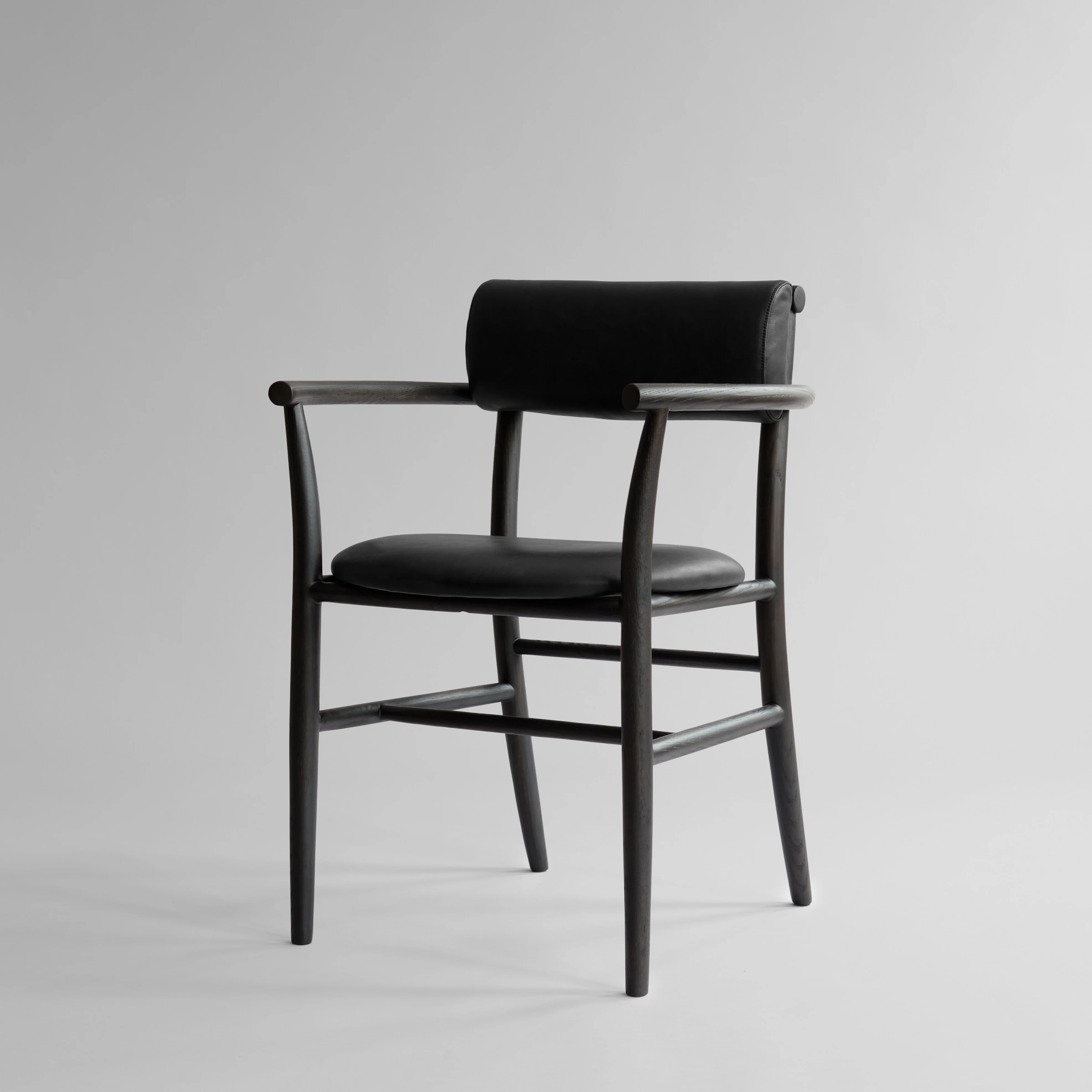 Стул Nama Dining Chair — Aniline Leather