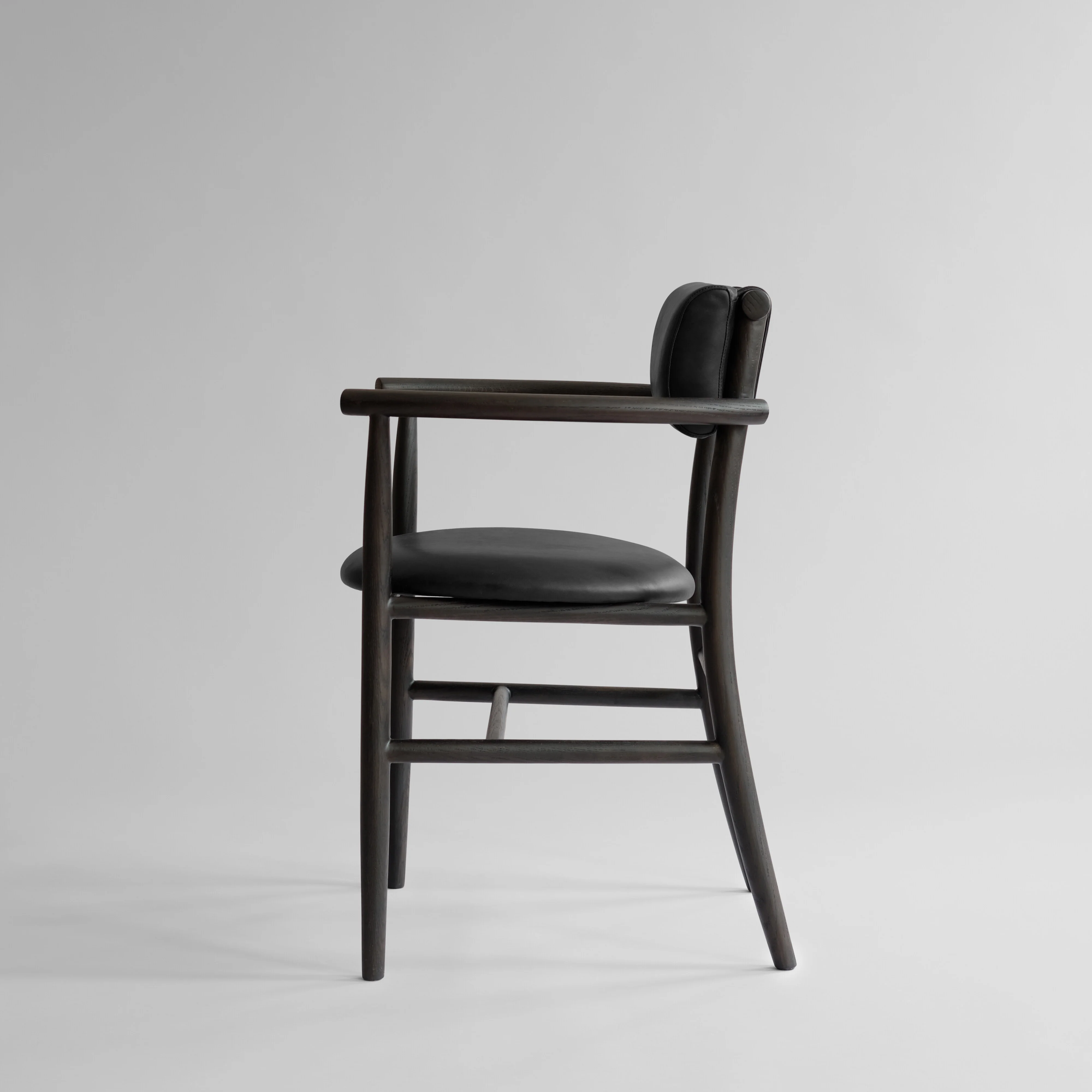 Стул Nama Dining Chair — Aniline Leather