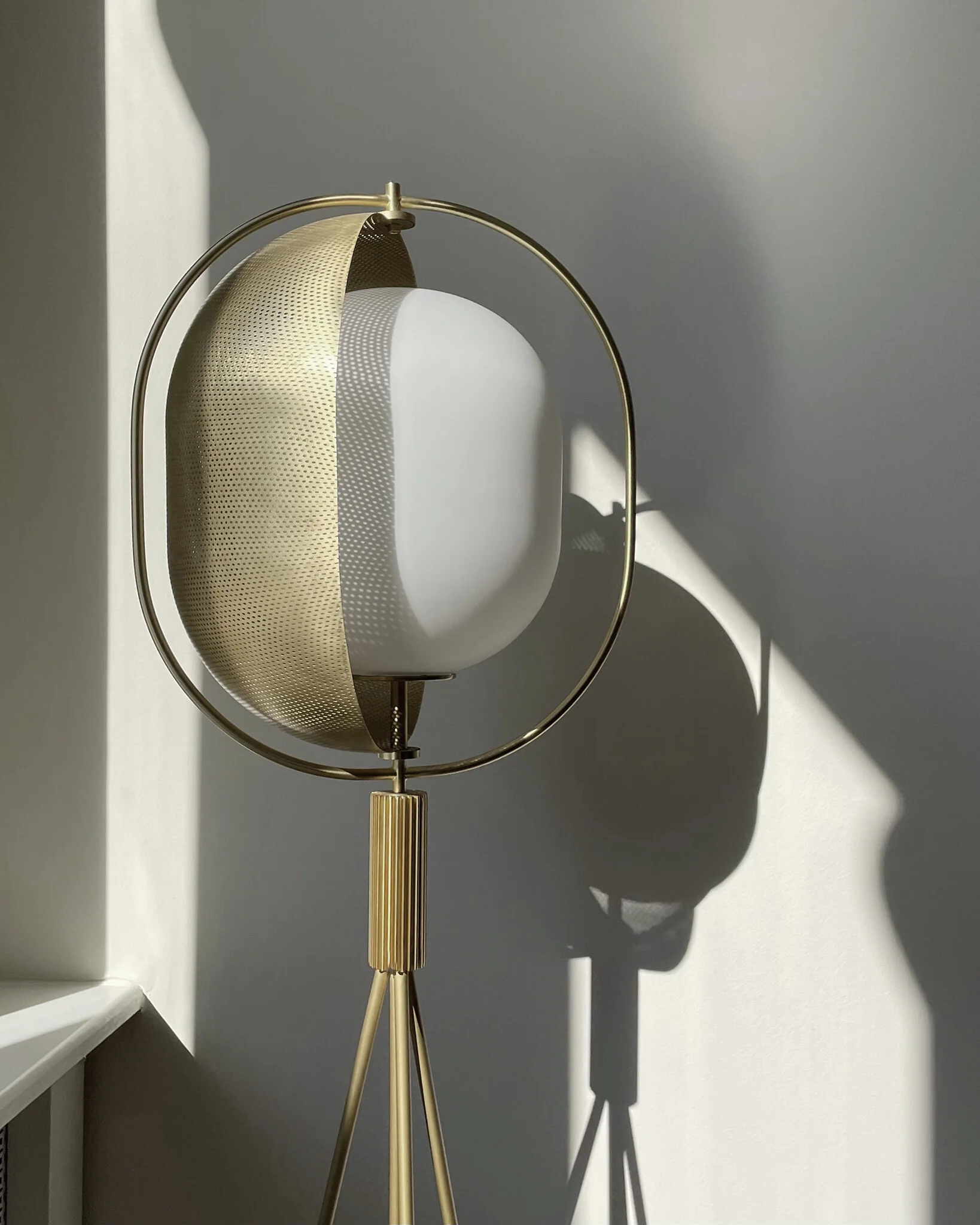 Напольный светильник Pearl — Brass