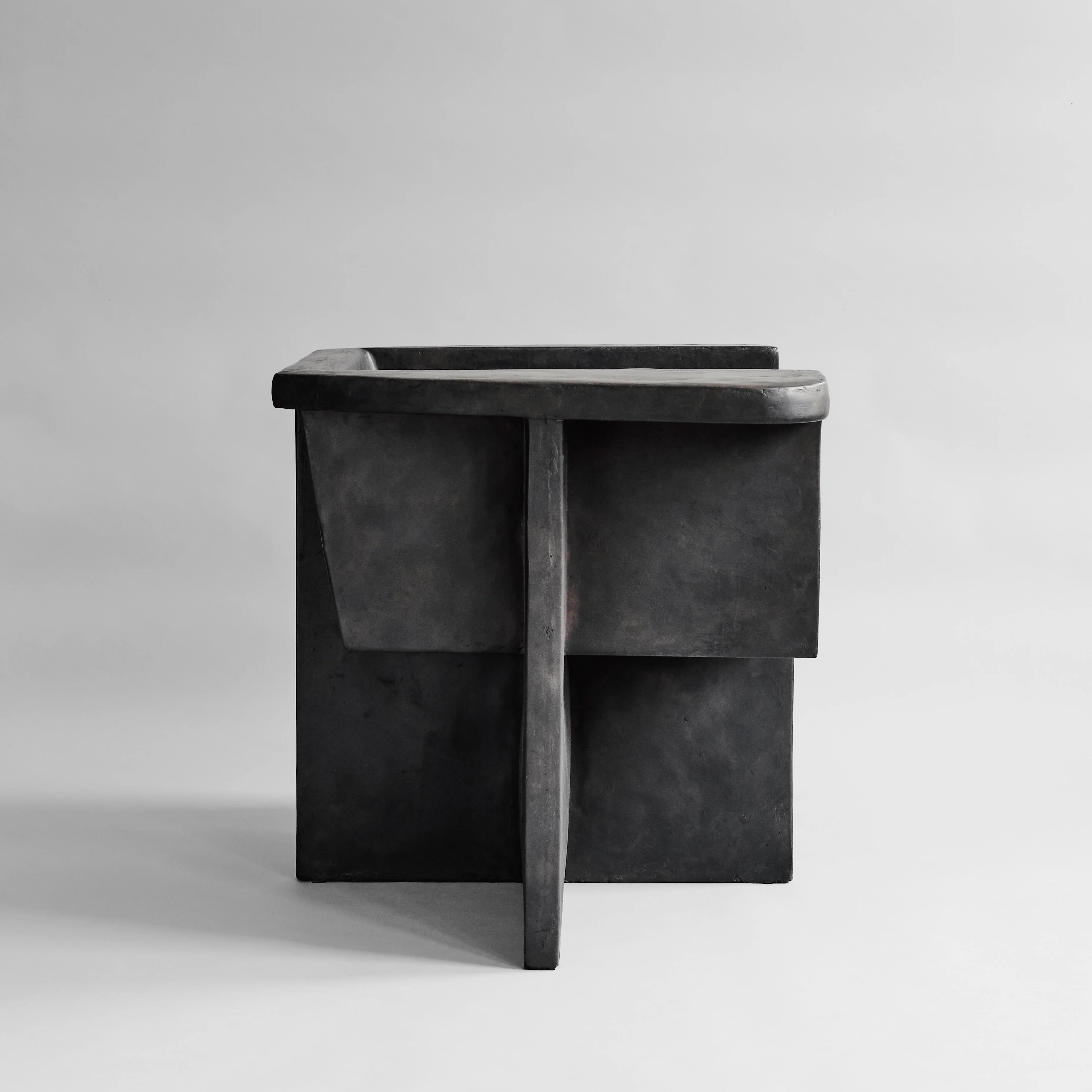 Кресло Brutus Lounge Chair — Coffee