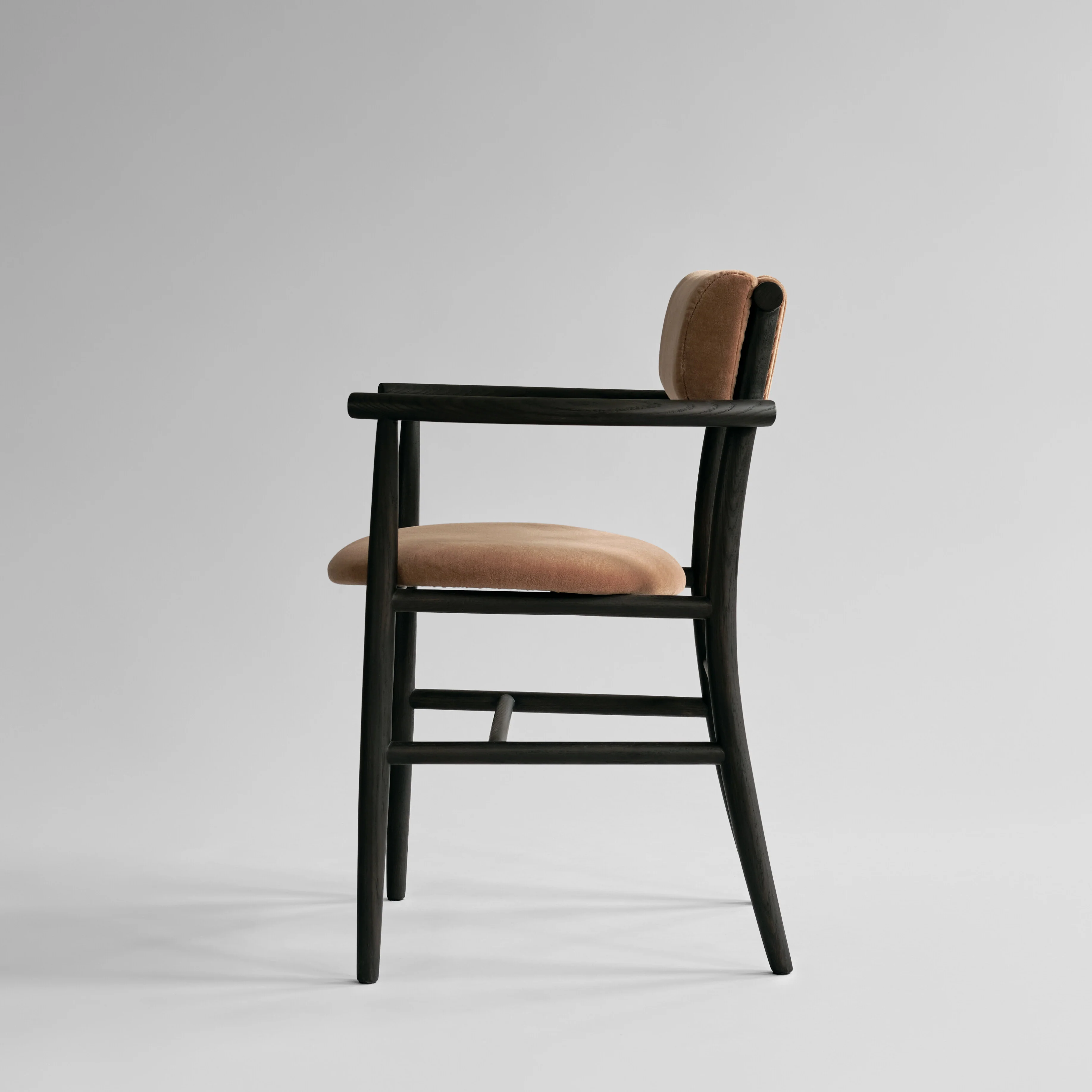Стул Nama — Desert — Armrest Coffee Black Oak Desert