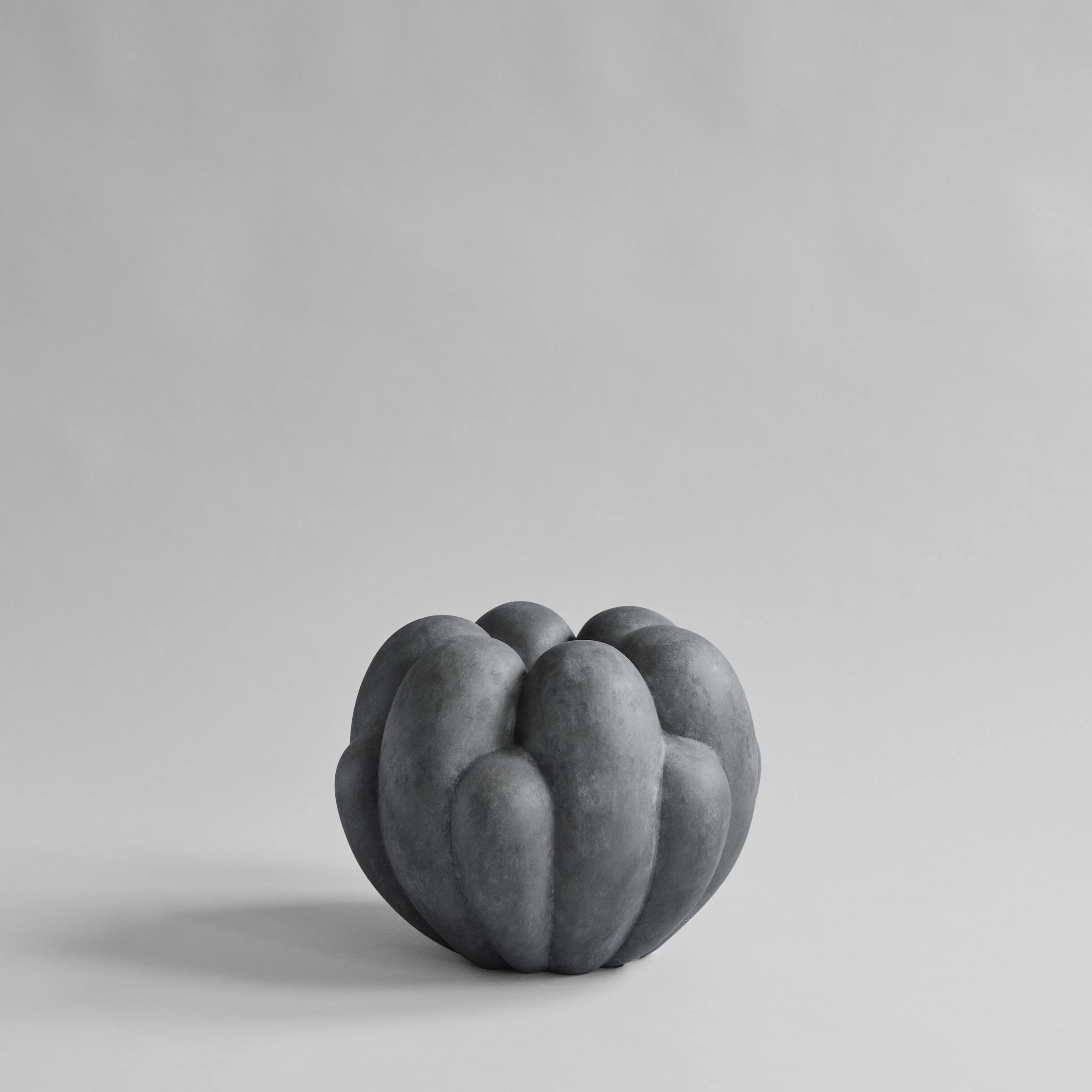 Ваза Bloom Mini — Dark Grey