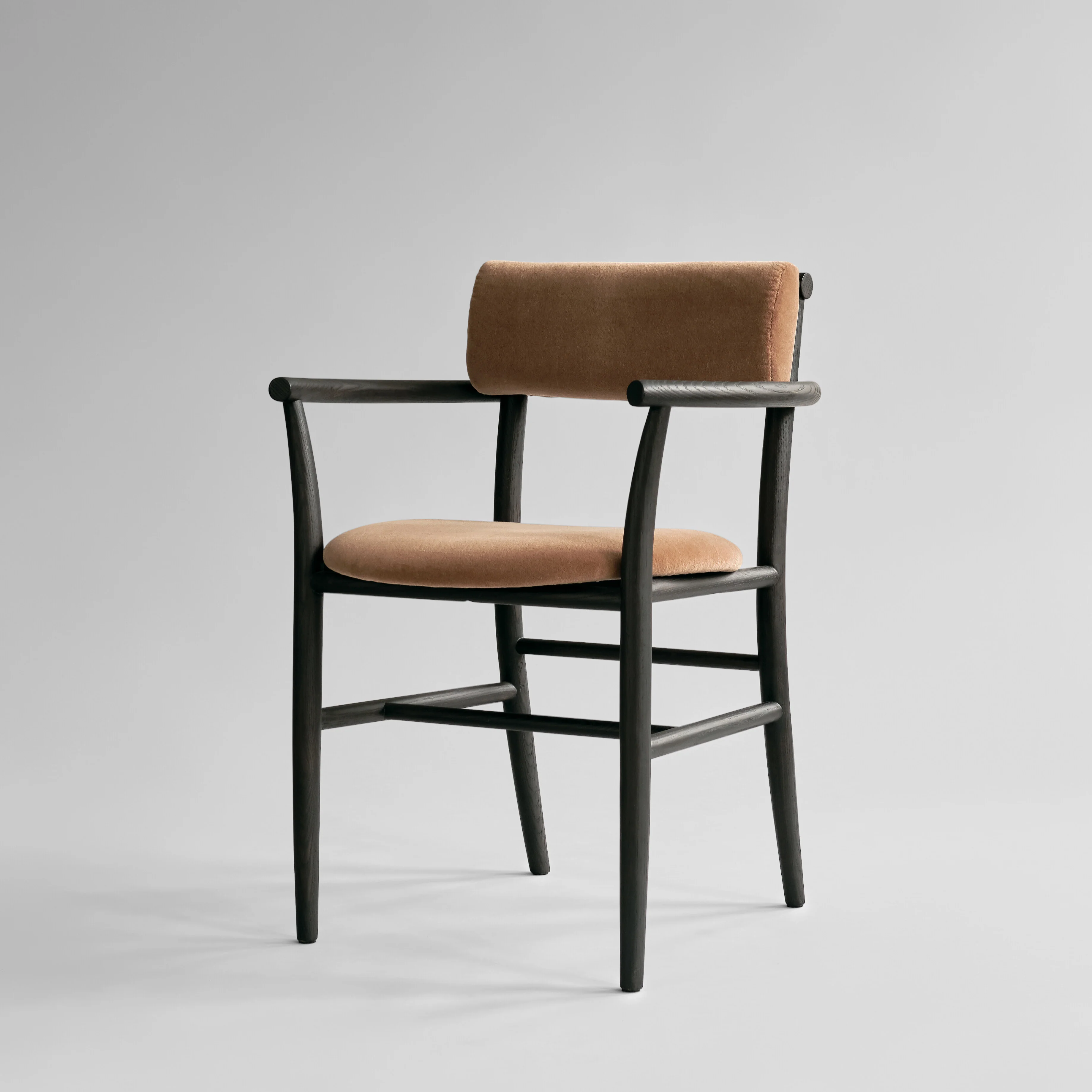 Стул Nama — Desert — Armrest Coffee Black Oak Desert