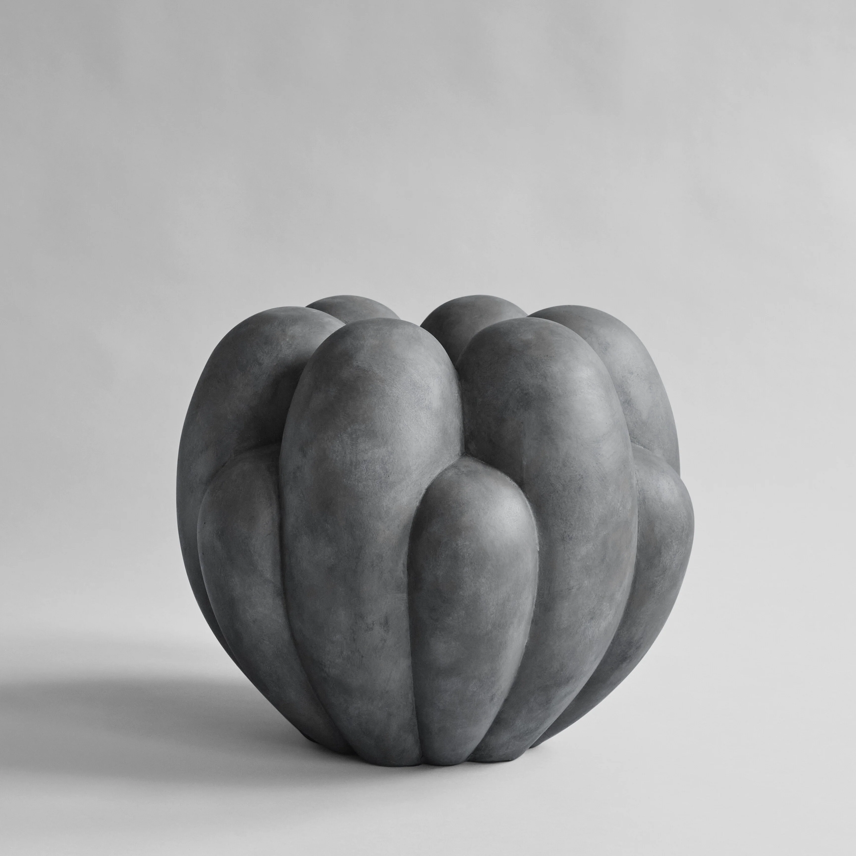 Ваза Bloom Big — Dark Grey