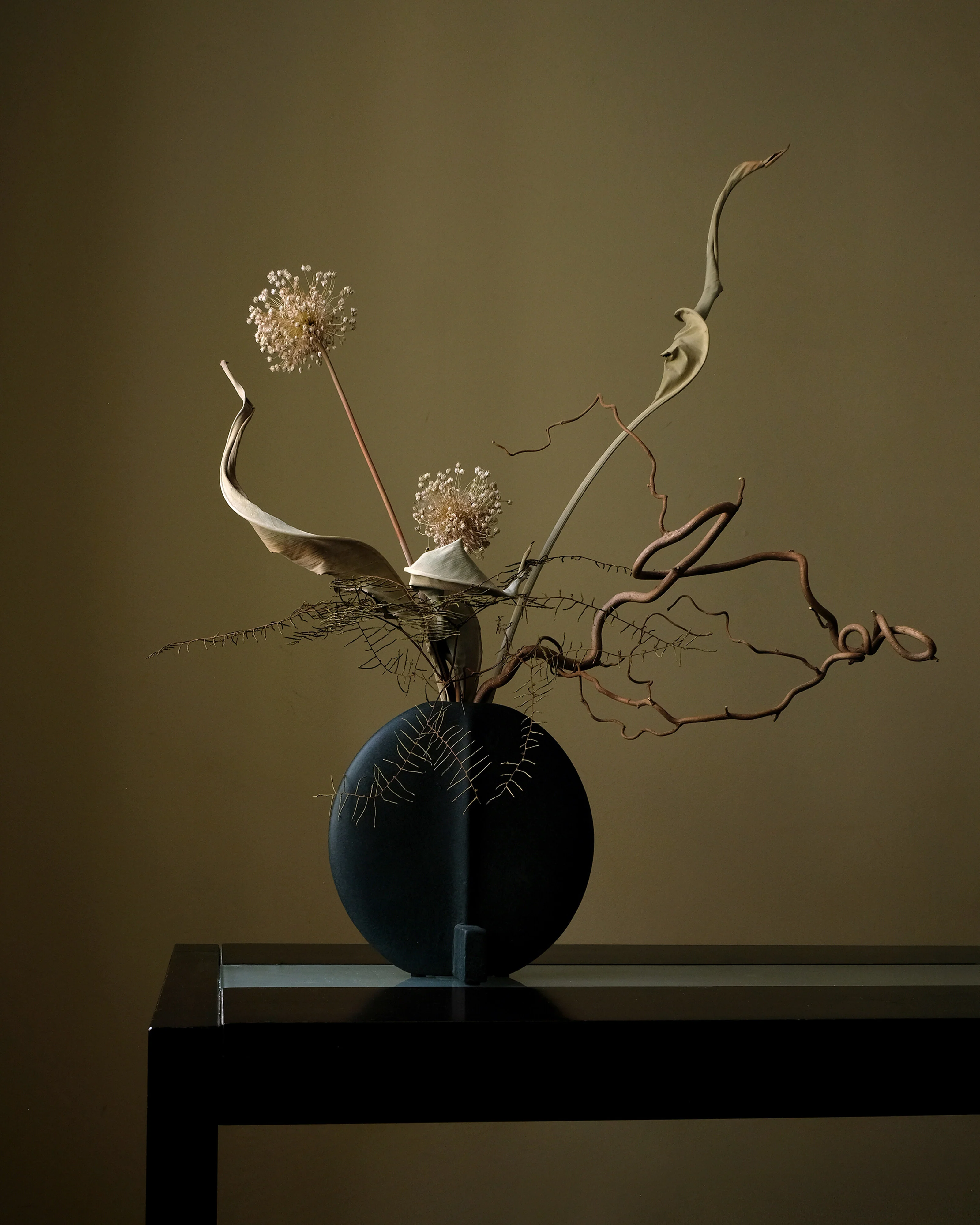 Ваза Guggenheim Petit — Black