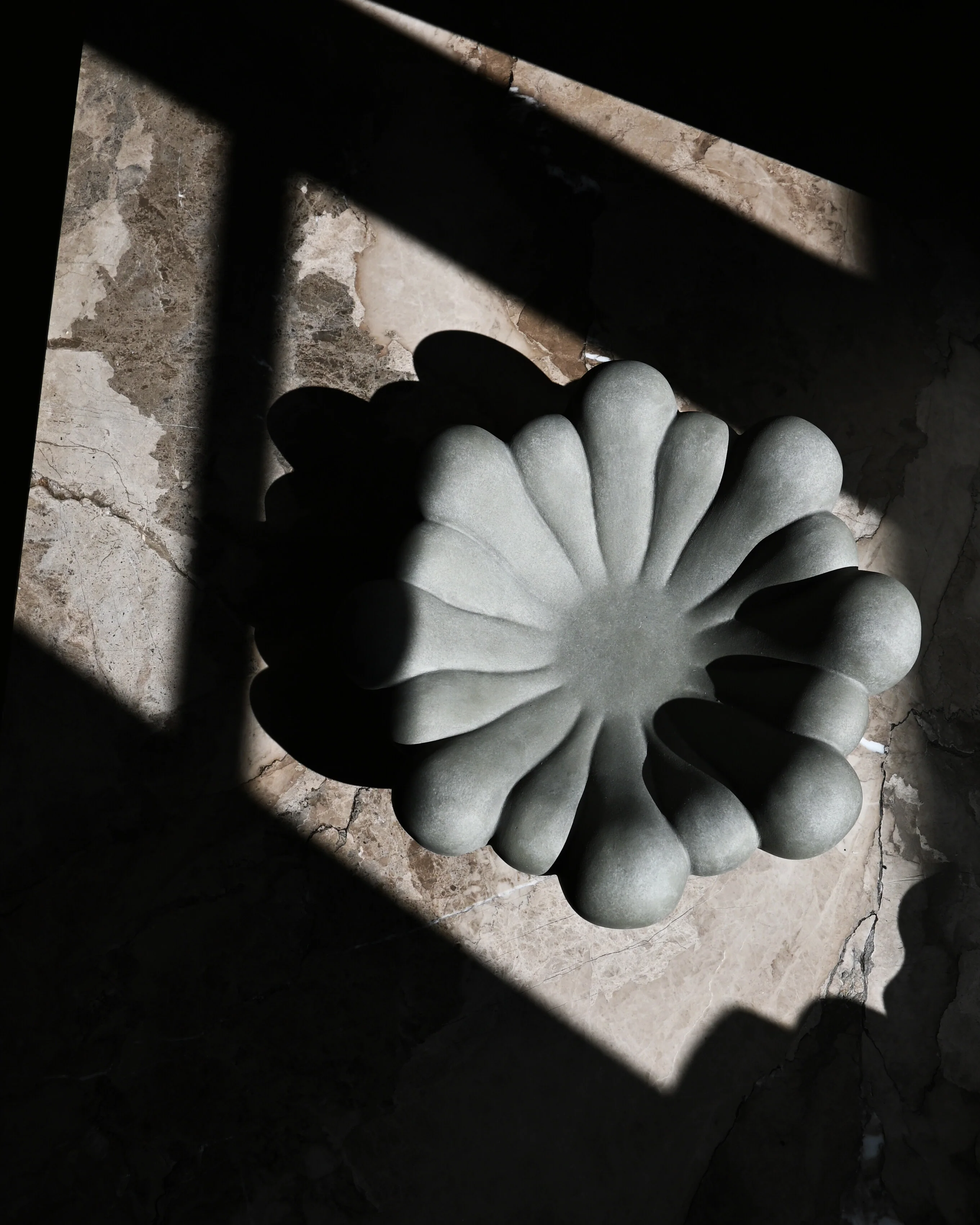 Чаша Bloom Medio — Dark Grey