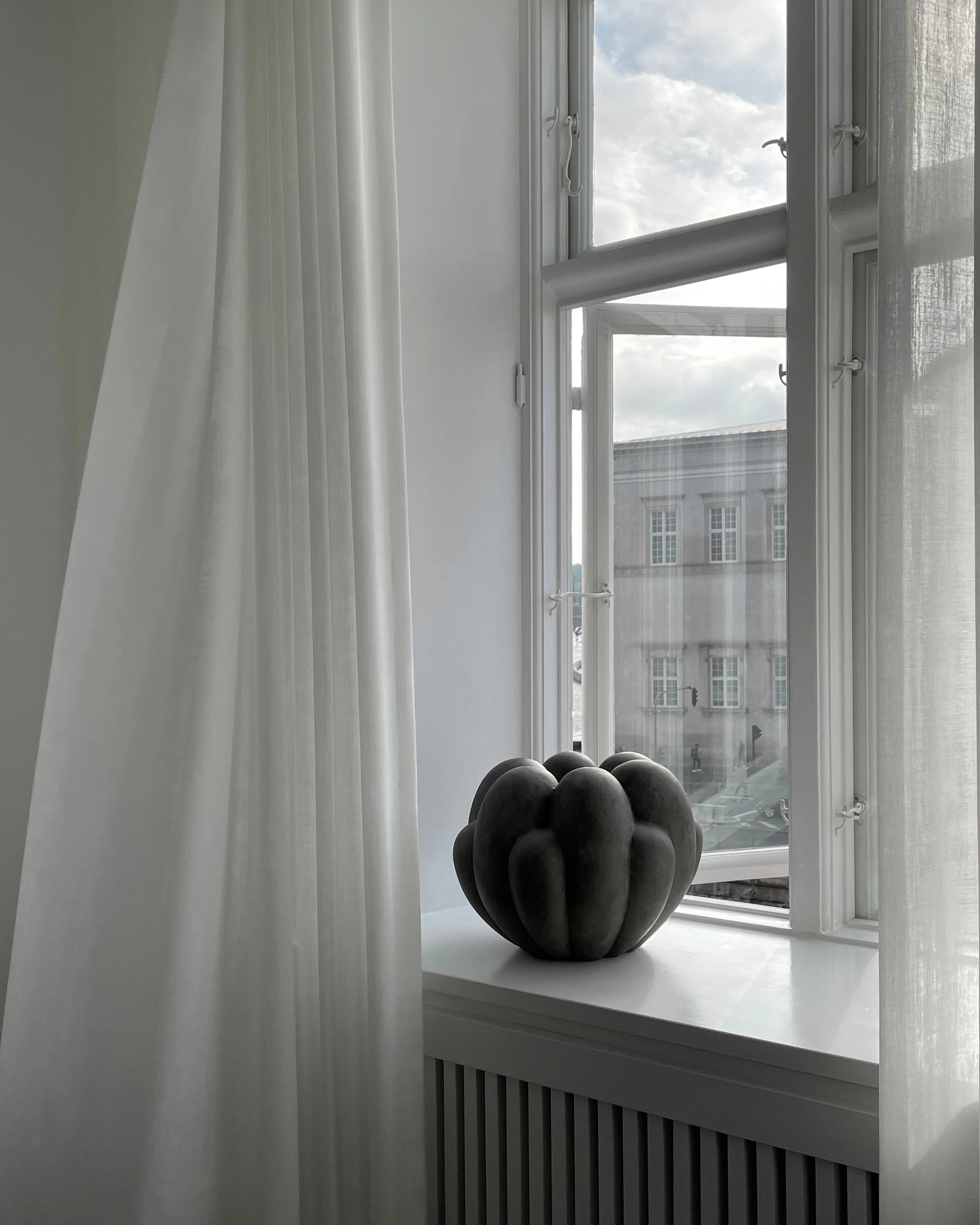 Ваза Bloom Mini — Dark Grey