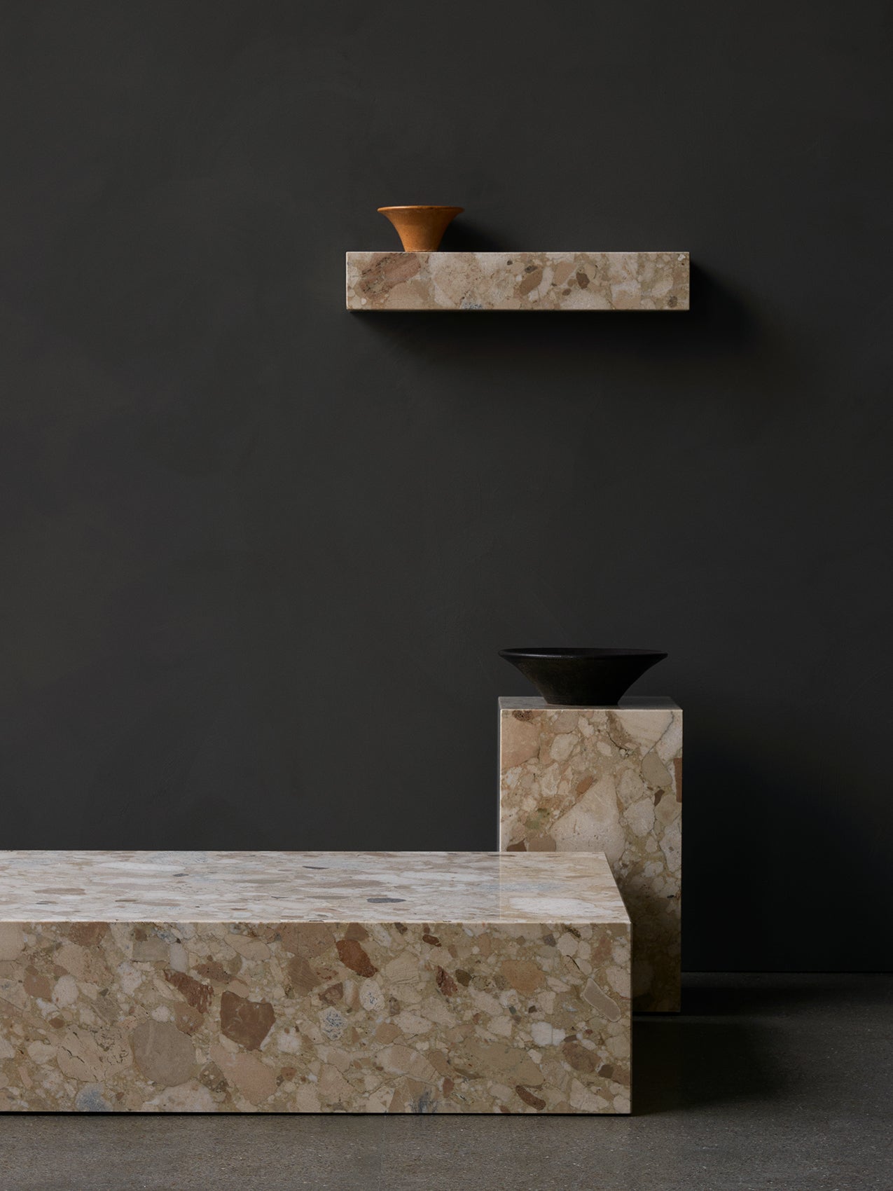 Приставной столик Plinth Tall