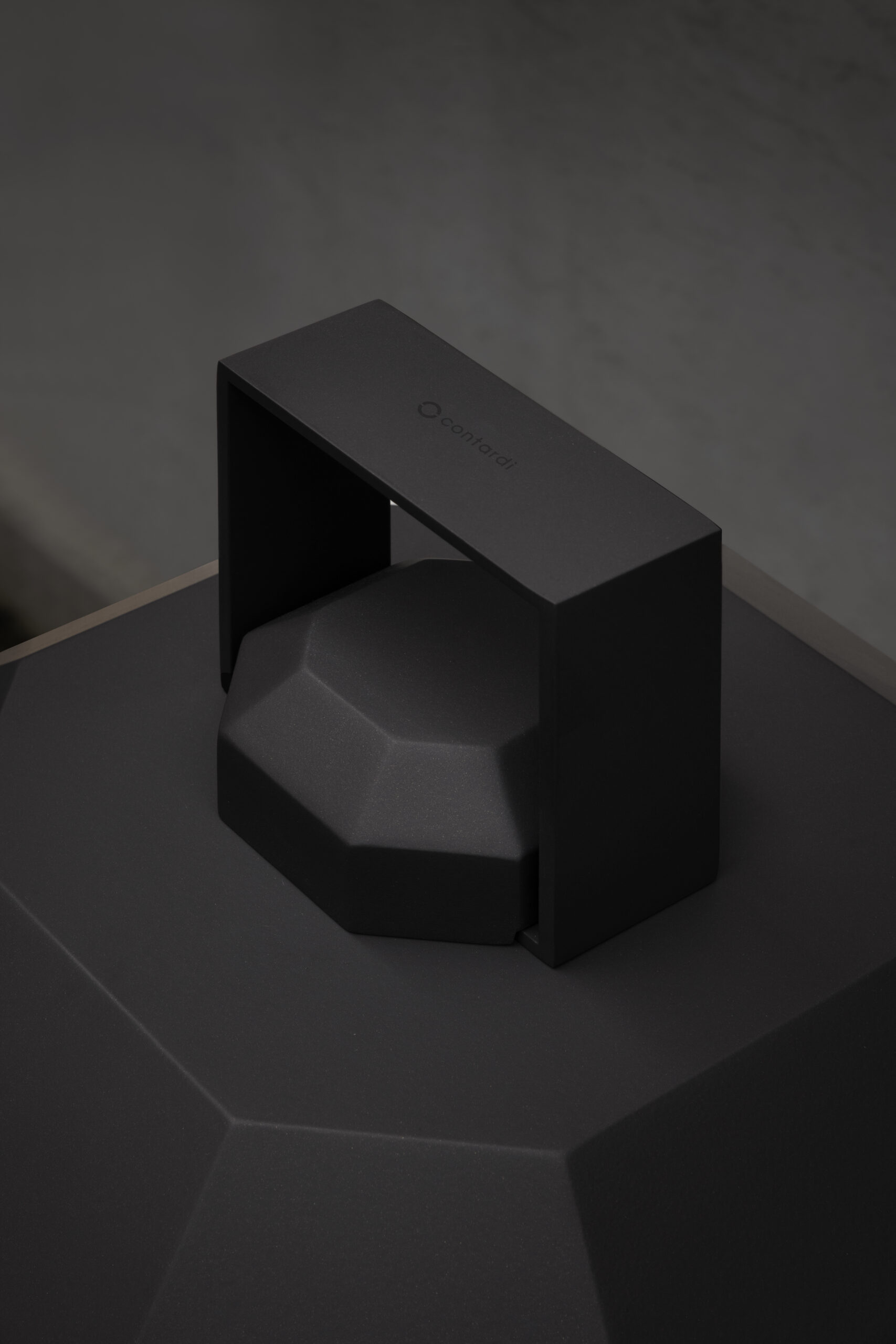 Уличный фонарь Cube