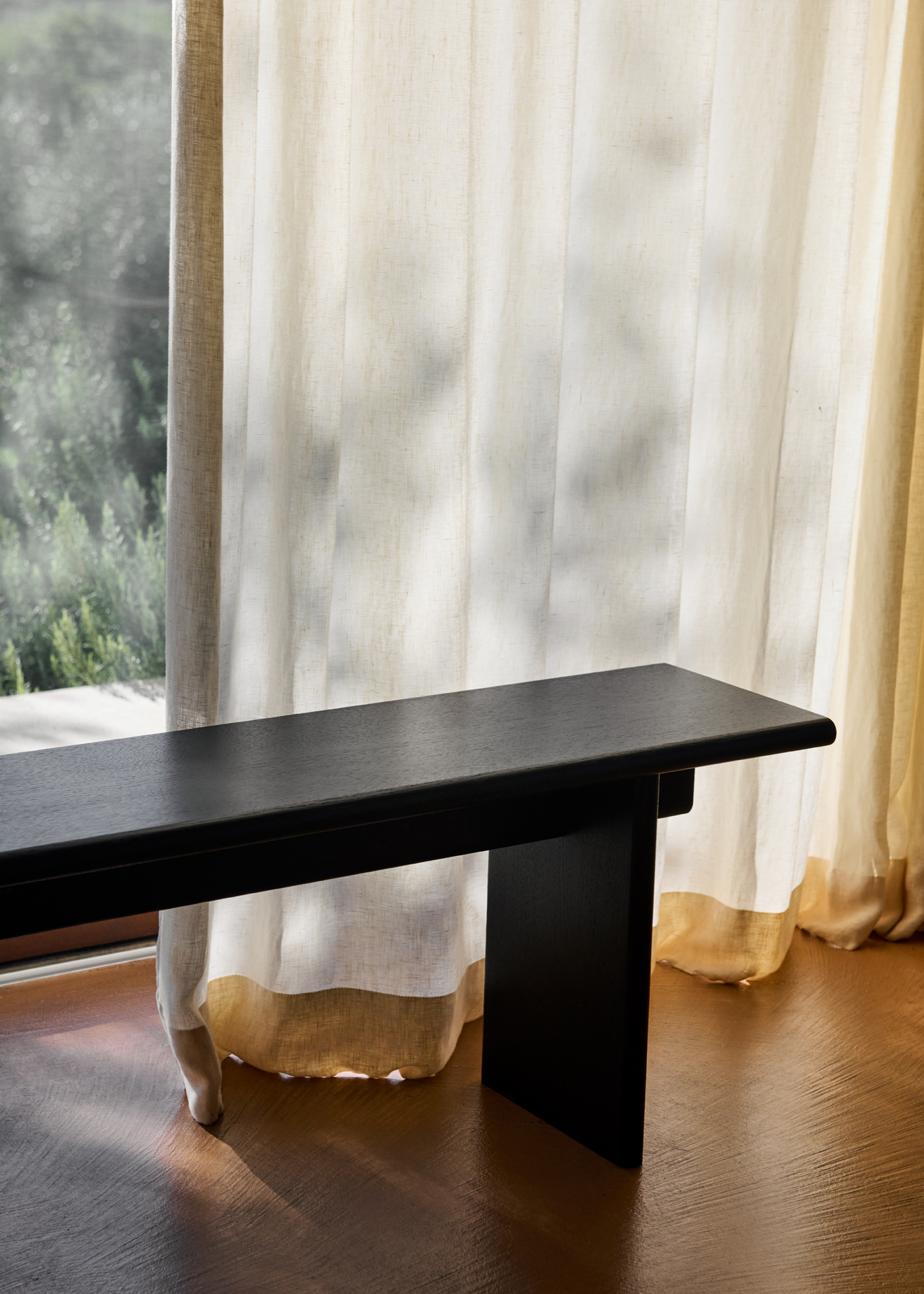 Скамья Ita, ширина 230 см - Дуб, тонированный в тёмный цвет