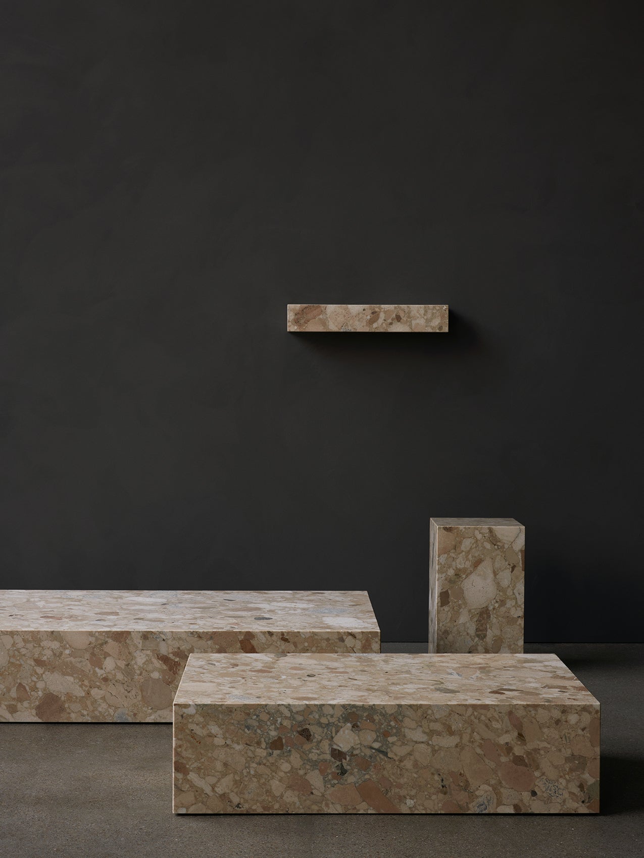 Журнальный столик Plinth Low