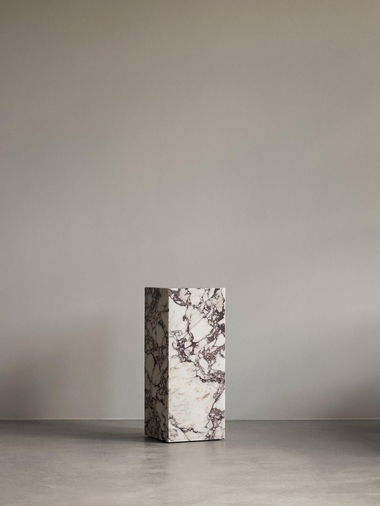 Постамент Plinth Pedestal